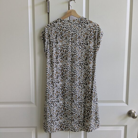 NWT GAP Sheath Dress XS Cheetah Animal Print V Neck Rayon Relaxed T Shirt Dress - Picture 8 of 8